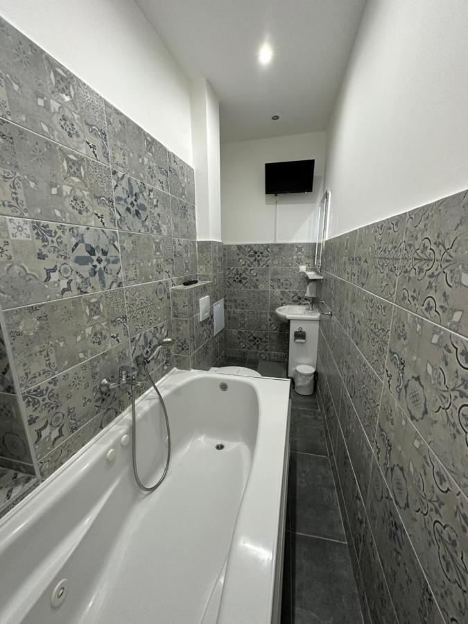 Nice 5 Apartments Sarajevo Ngoại thất bức ảnh